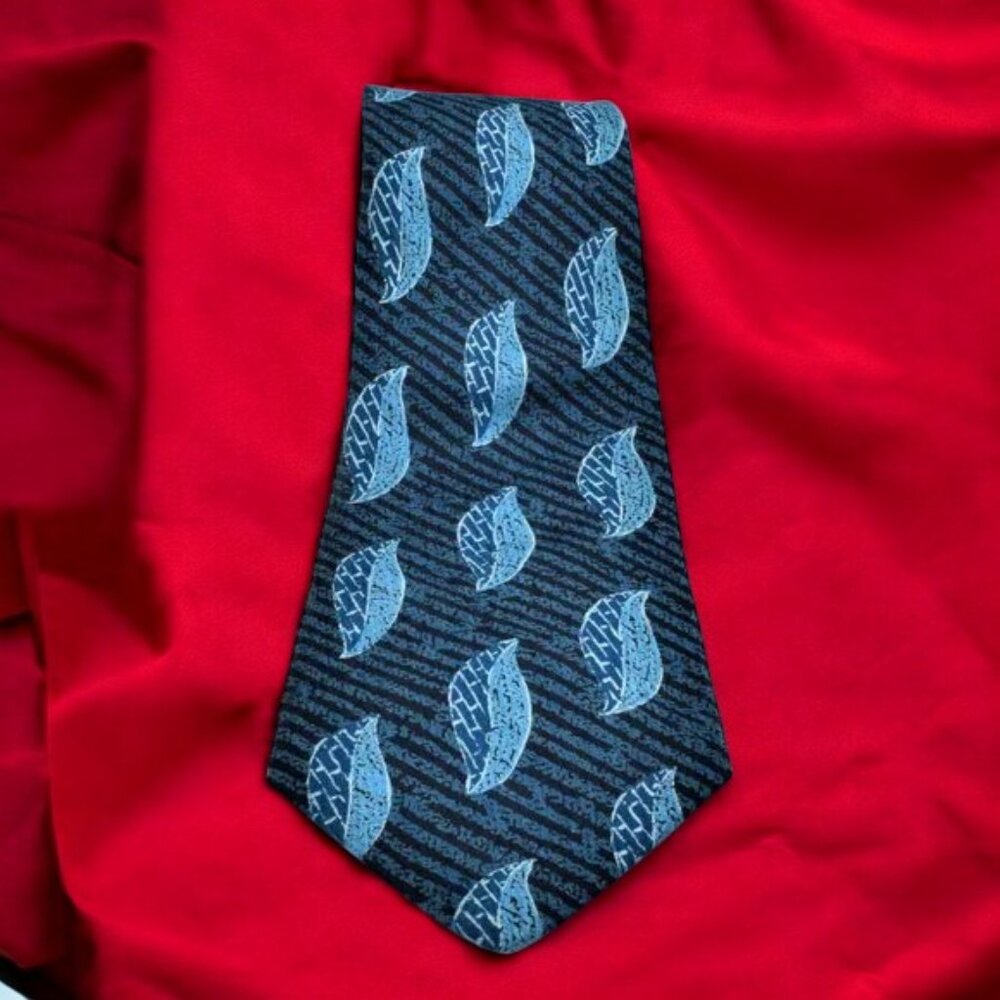 Vintage Conte di Milano Silk Tie Leaf Design Blue on Blue 100% Silk
